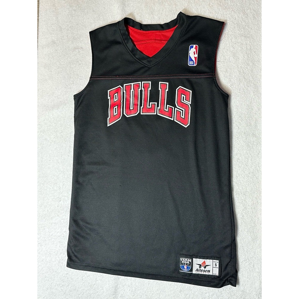 Boys NBA Basketball Jersey Chicago Bulls Reversible Size Small Number 4
